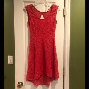 Malloy Coral Lace Open Back Sleeveless Dress Med